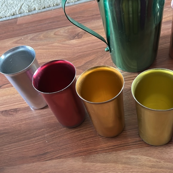 Sunburst cups and pitchers - Picture 3 of 9